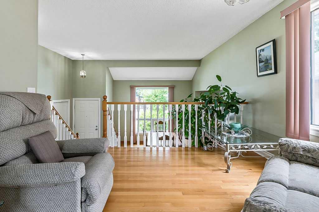 Additional image 5 of 141 Shawfield Way SW, Calgary, AB, T2Y 2Y2