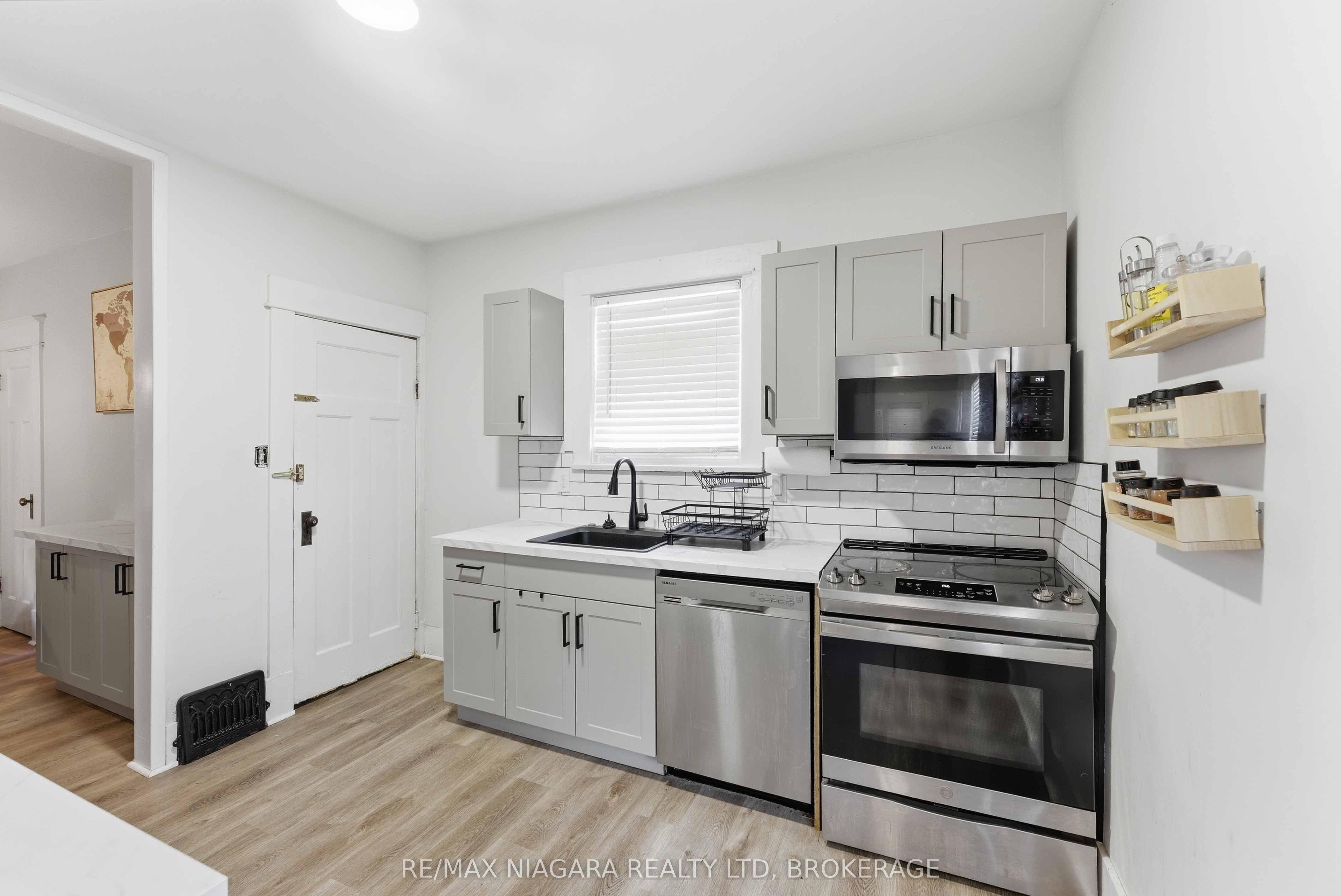 Additional image 5 of 5033 Willmott Street, Niagara Falls, ON, L2E 2A2