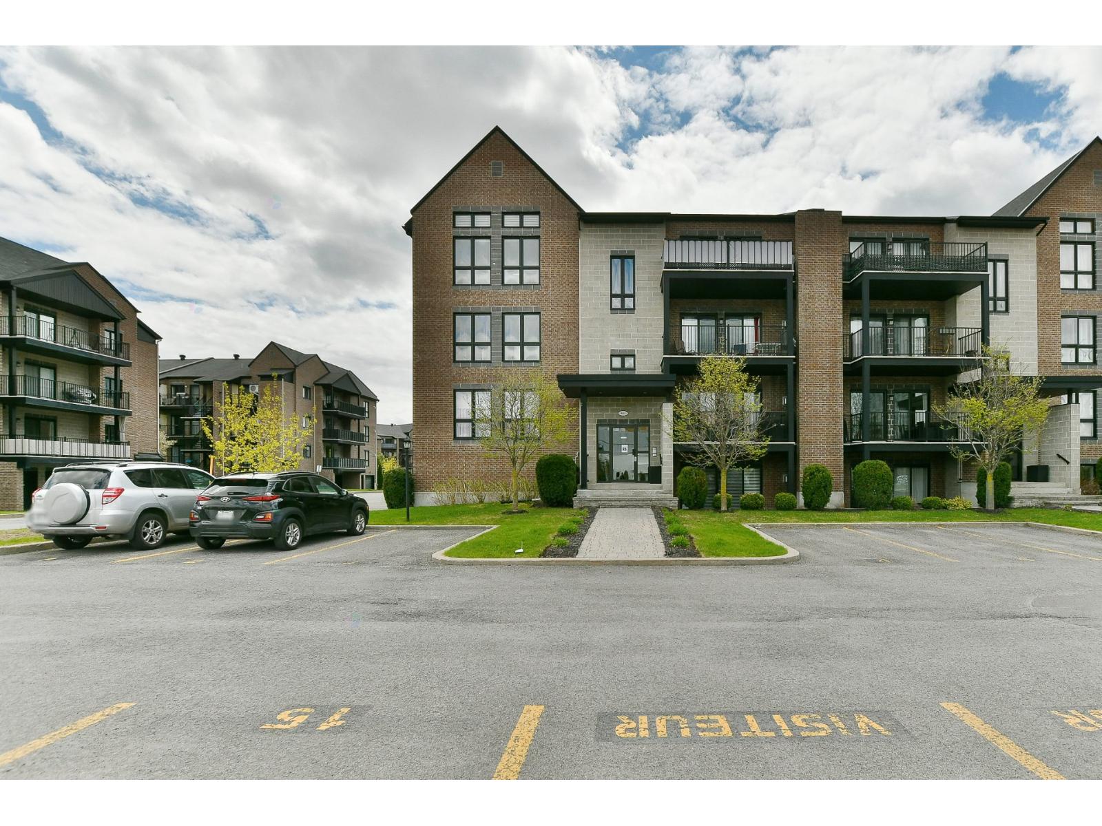 802 Rue de la Soeur-Marie-Rose