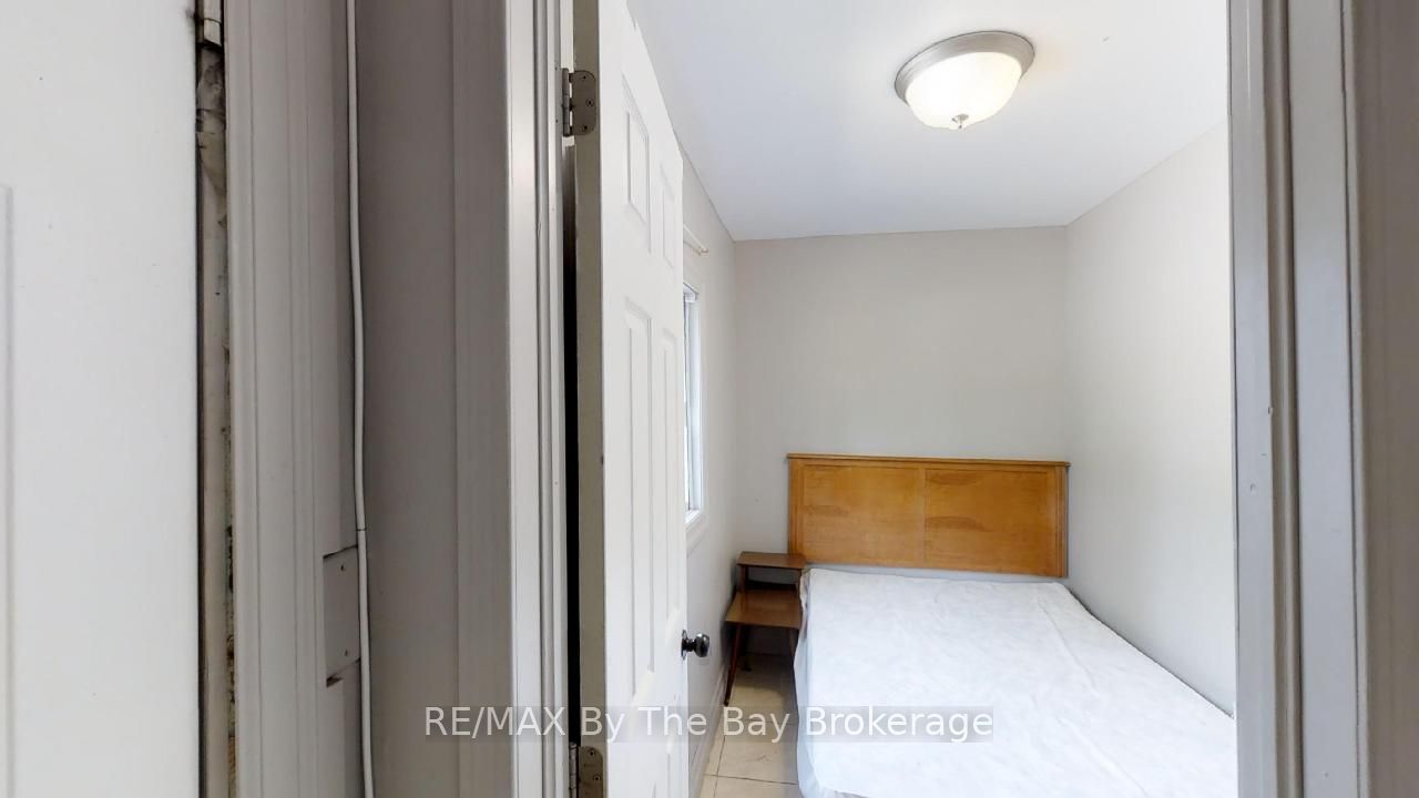 Additional image 6 of 44 12th Street N, Wasaga Beach, ON, L9Z 2J9
