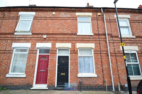 Villiers Street CV2