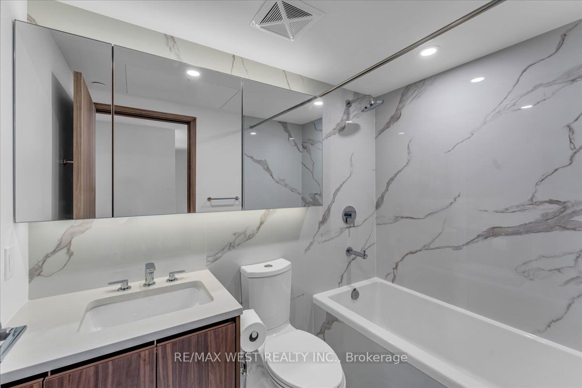Additional image 5 of 5709-1 Concord Cityplace Way, Toronto, ON, M5V 0X3