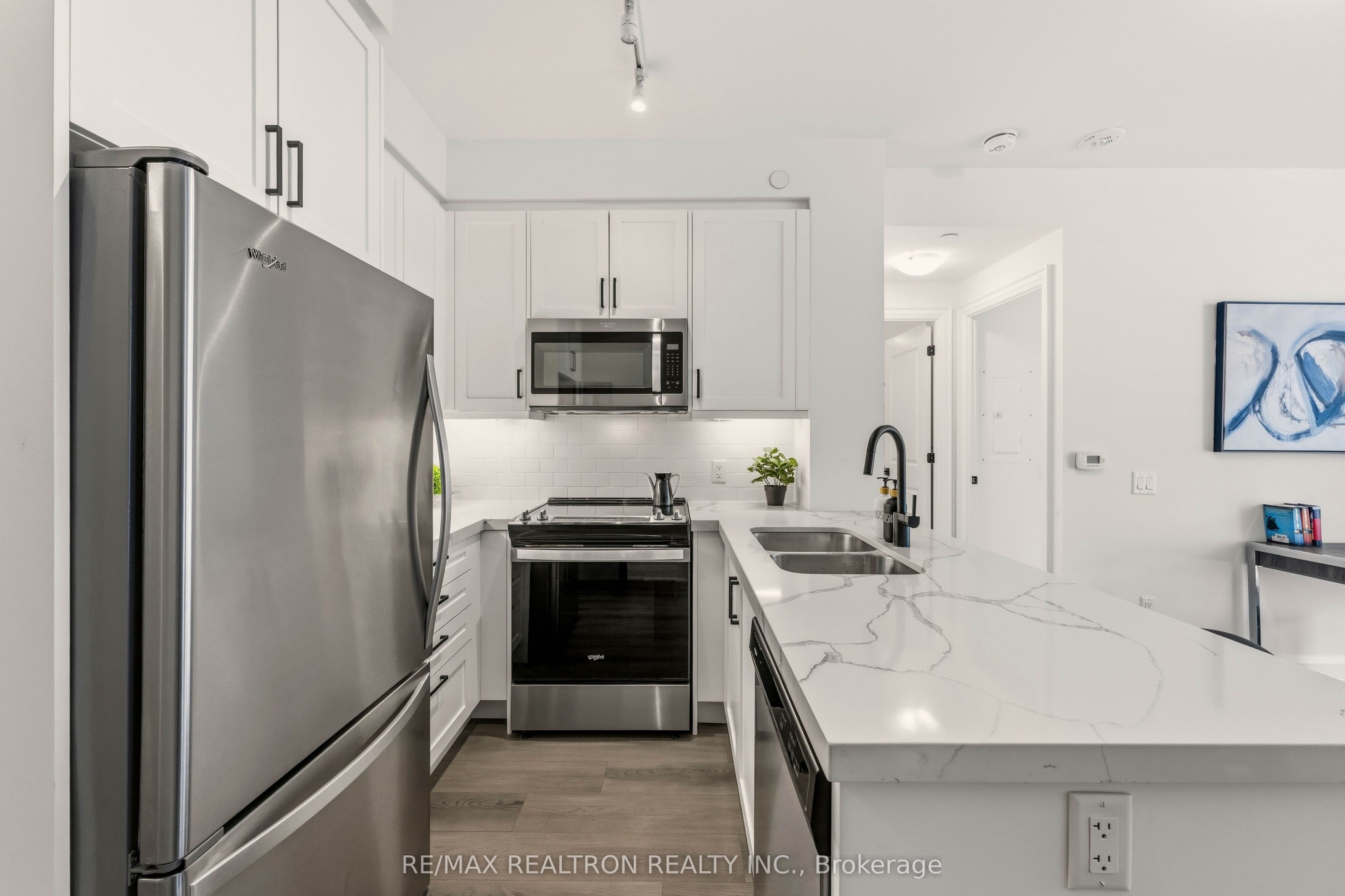 Additional image 3 of 1301-20 Gatineau Drive N, Vaughan, ON, L4J 0L3