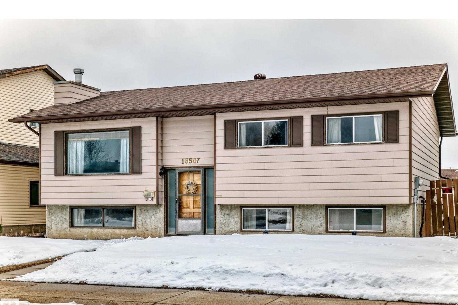 Additional image 8 of 18507 98 Avenue NW, Edmonton, AB, T5T3E6