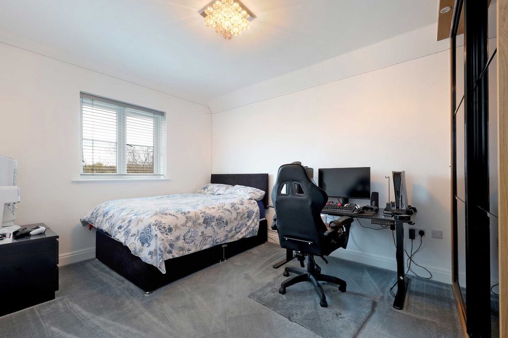 Additional image 20 of 5 bed detached house for saleLord Reith Place, Beaconsfield, Buckinghamshire HP9