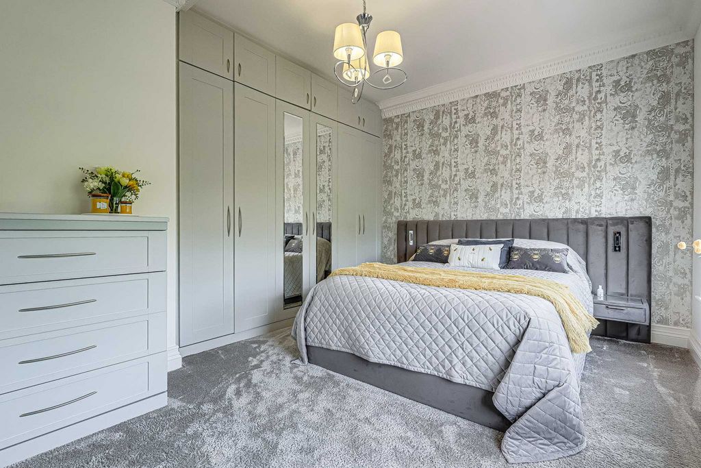 Additional image 38 of 5 bed detached house for saleBenfleet Road, Benfleet SS7