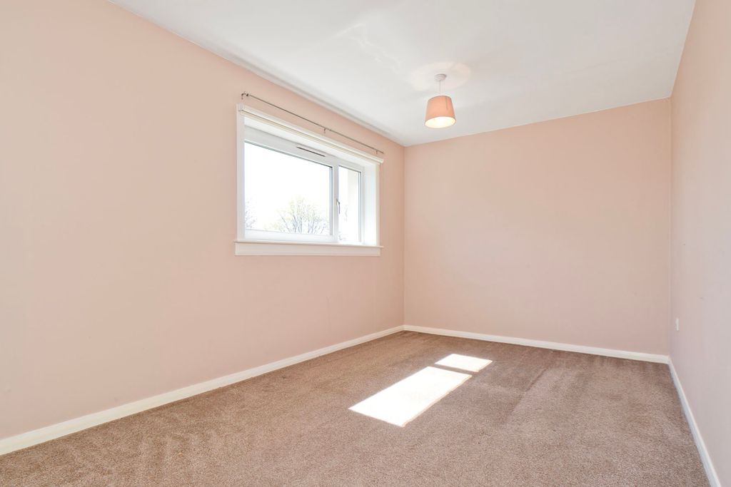 Additional image 6 of 2 bed flat for sale118 Moubray Grove, South Queensferry, Edinburgh EH30