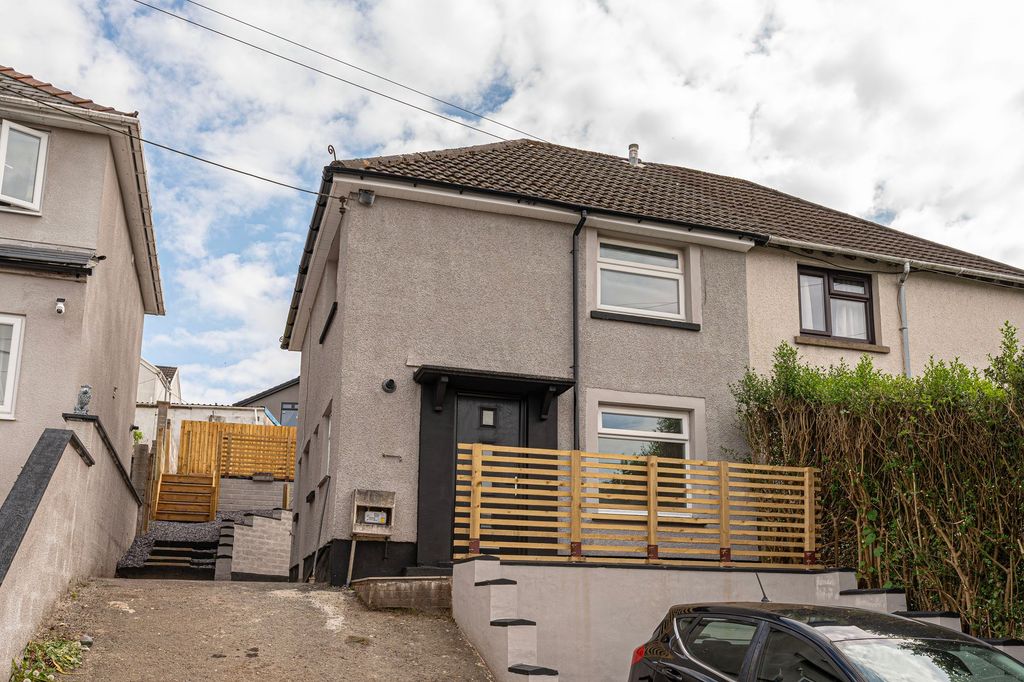 2 bed semi-detached house for saleBrett Road, Abercarn NP11