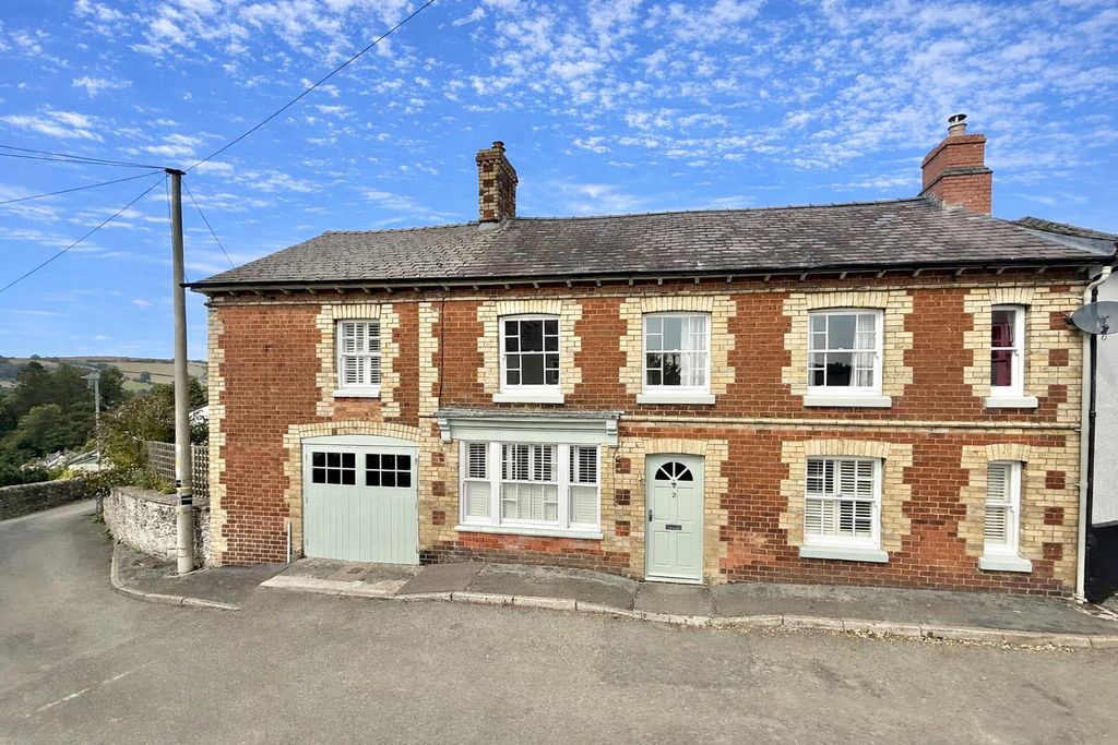 4 bed town house for saleCastle Road, Knighton LD7