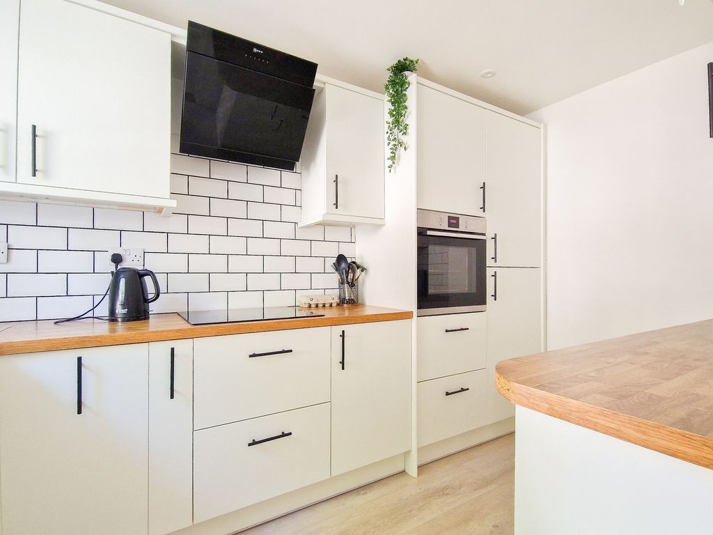 Additional image 7 of 2 bed property for sale27 Orchid Court, St Helier JE2