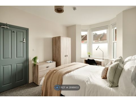 Arlington Road, Bristol BS4, Room to rent