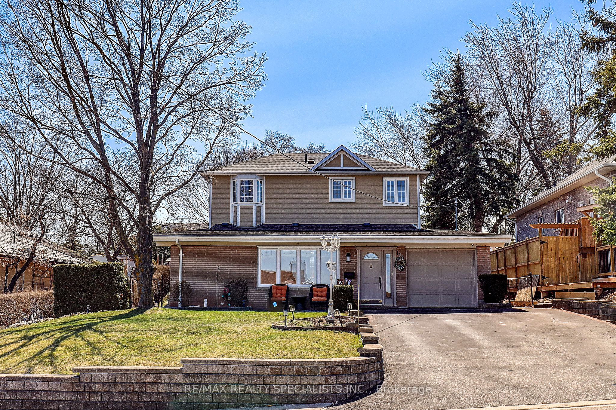 118 Vista Boulevard, Mississauga, ON, L5M 1V9