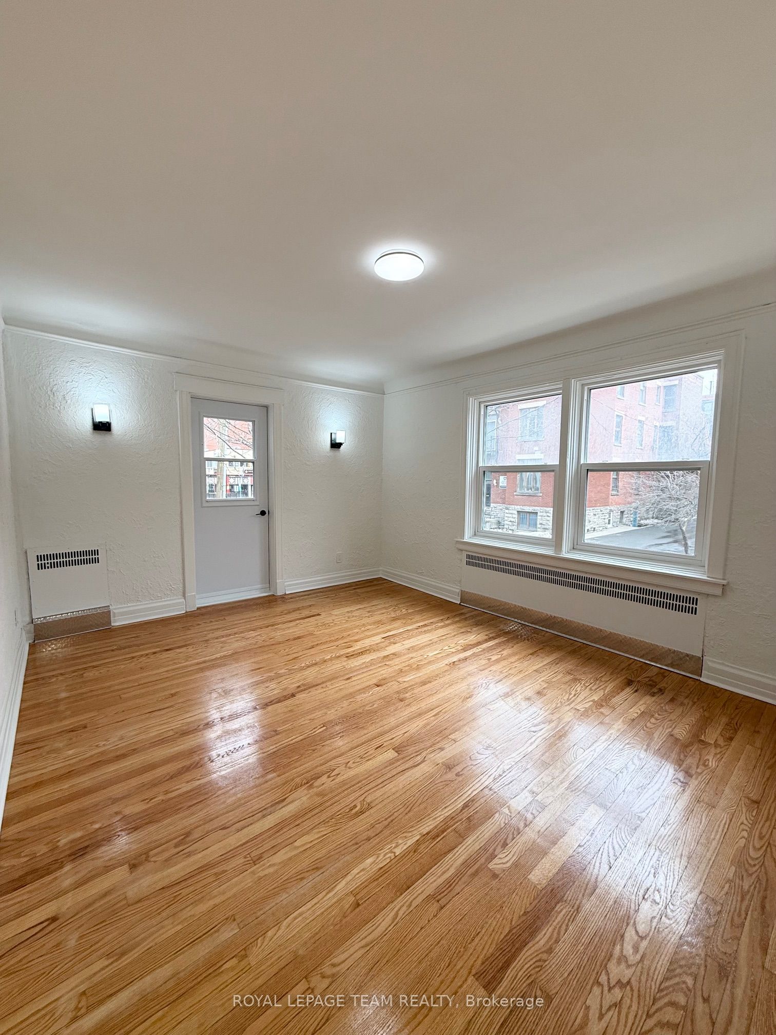 Additional image 3 of 2-235 Cooper Street, Ottawa, ON, K2P 1L7