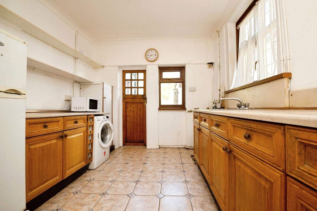 Additional image 2 of 3 bed semi-detached house for saleBeulah Road, Cardiff CF14