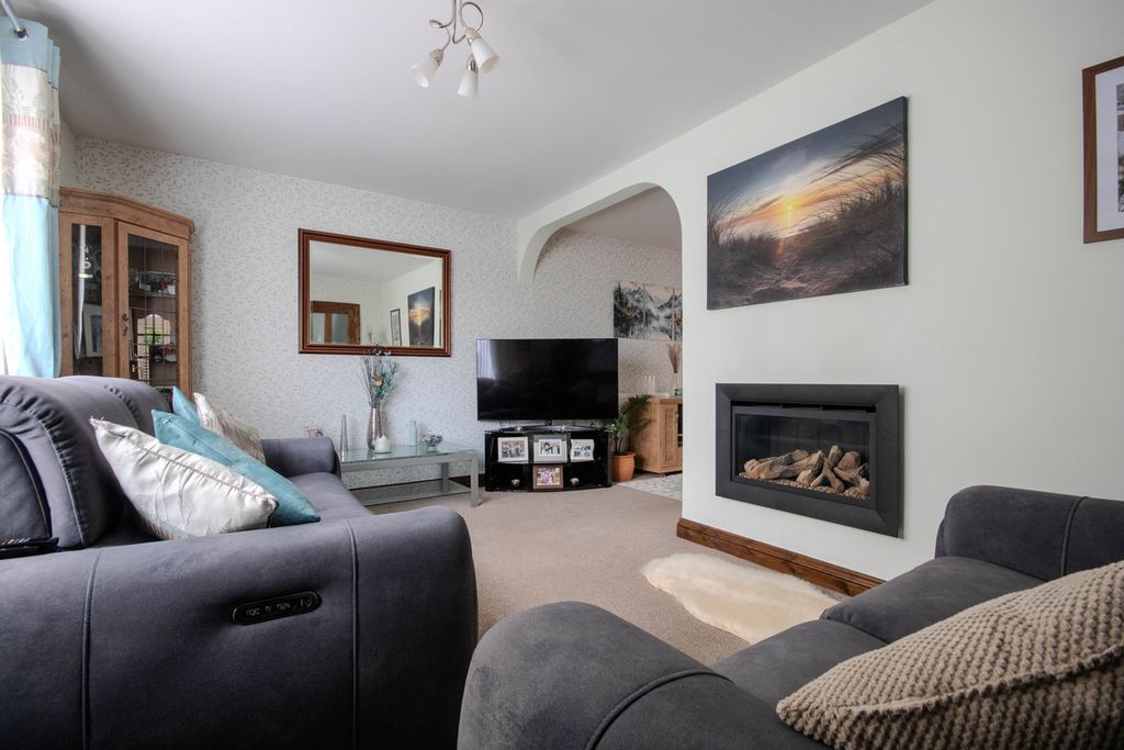 Additional image 3 of 3 bed semi-detached house for saleHeol-Y-Nant, Caerphilly CF83