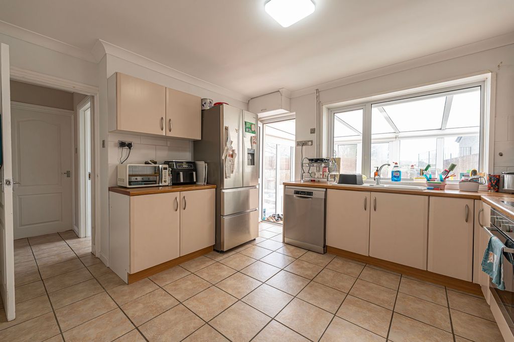 Additional image 7 of 3 bed semi-detached bungalow for saleLlangynidr Road, Beaufort NP23