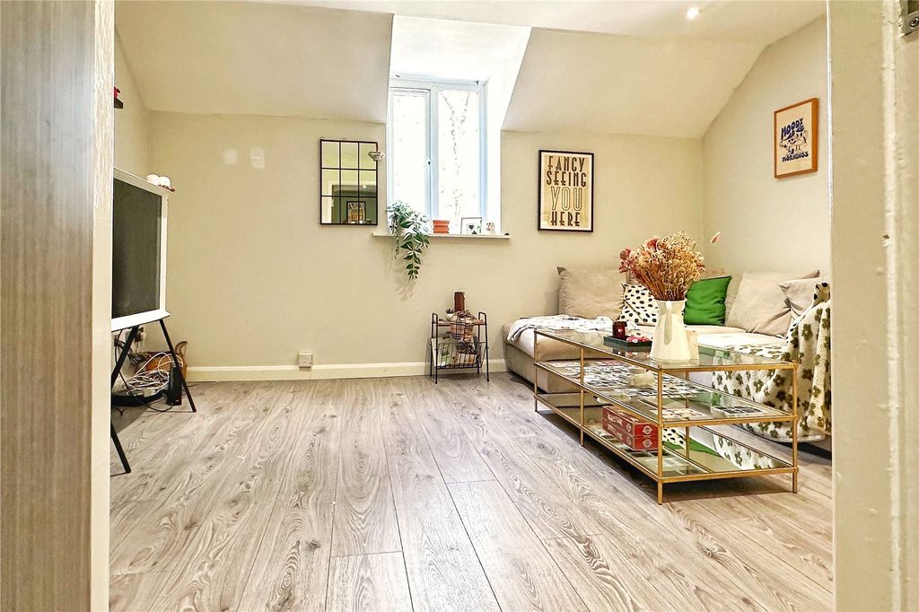 Additional image 7 of 2 bed flat for saleOldham Road, Ashton-Under-Lyne, Greater Manchester OL7
