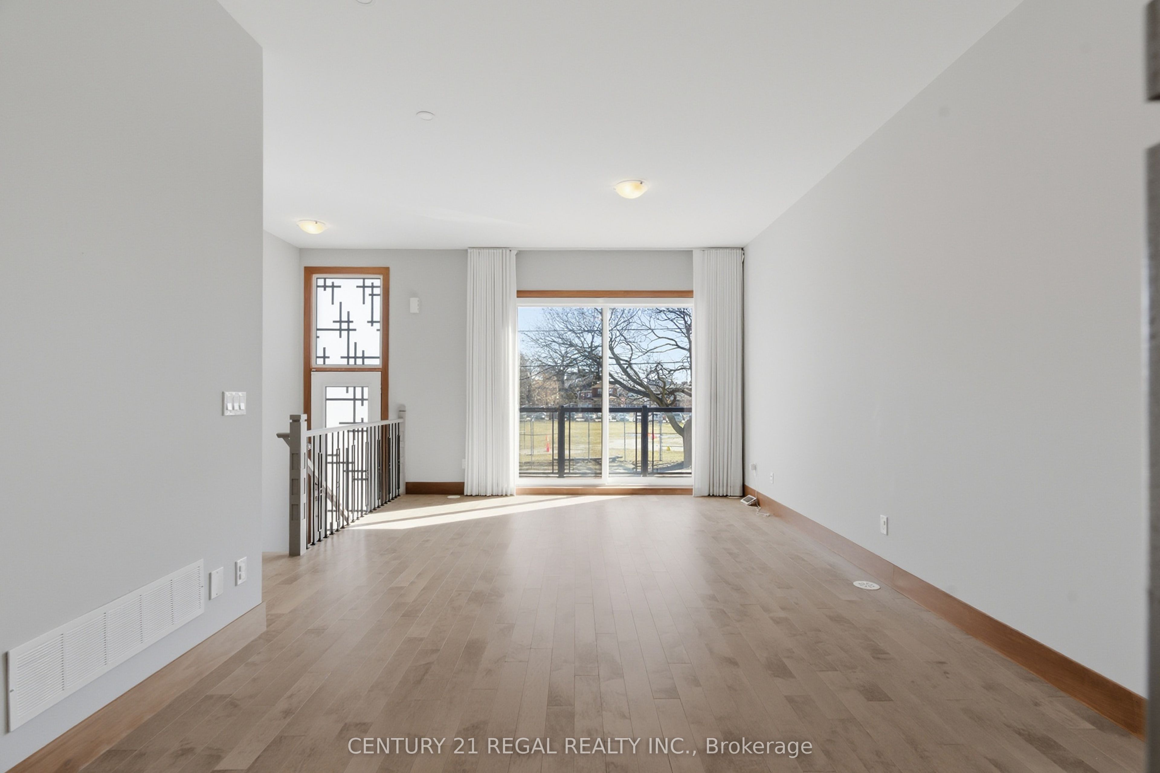 Additional image 3 of 28A Twenty First Street, Toronto, ON, M8V 3L7