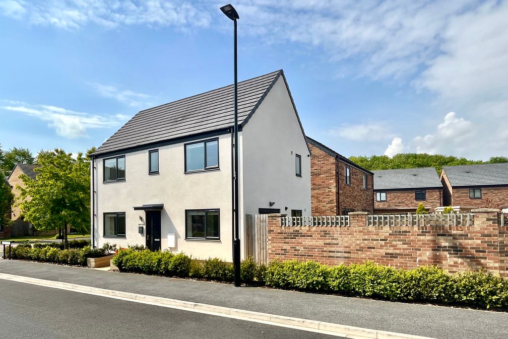 Additional image 2 of 3 bed detached house for saleSwan Road, Lakeside, Bessacarr DN4