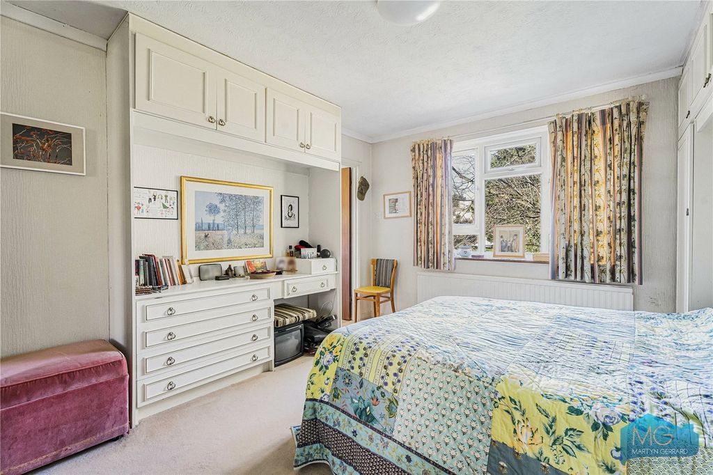 Additional image 4 of 2 bed flat for saleThe Highlands, Abbotts Road, Barnet EN5