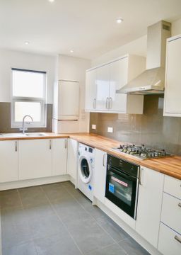 The Avenue, West Ealing W13