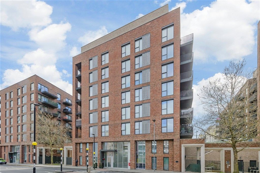 3 bed flat for saleRegal Walk, Bexleyheath, Kent DA6