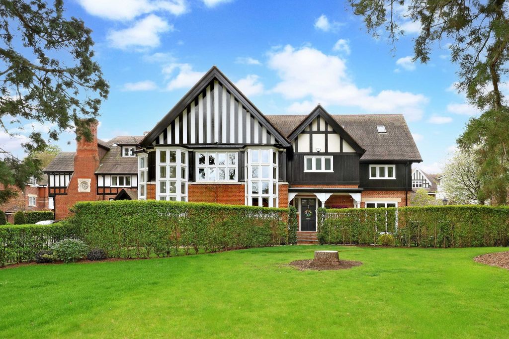 Additional image 21 of 4 bed detached house for saleQueen Elizabeth Crescent, Beaconsfield, Buckinghamshire HP9