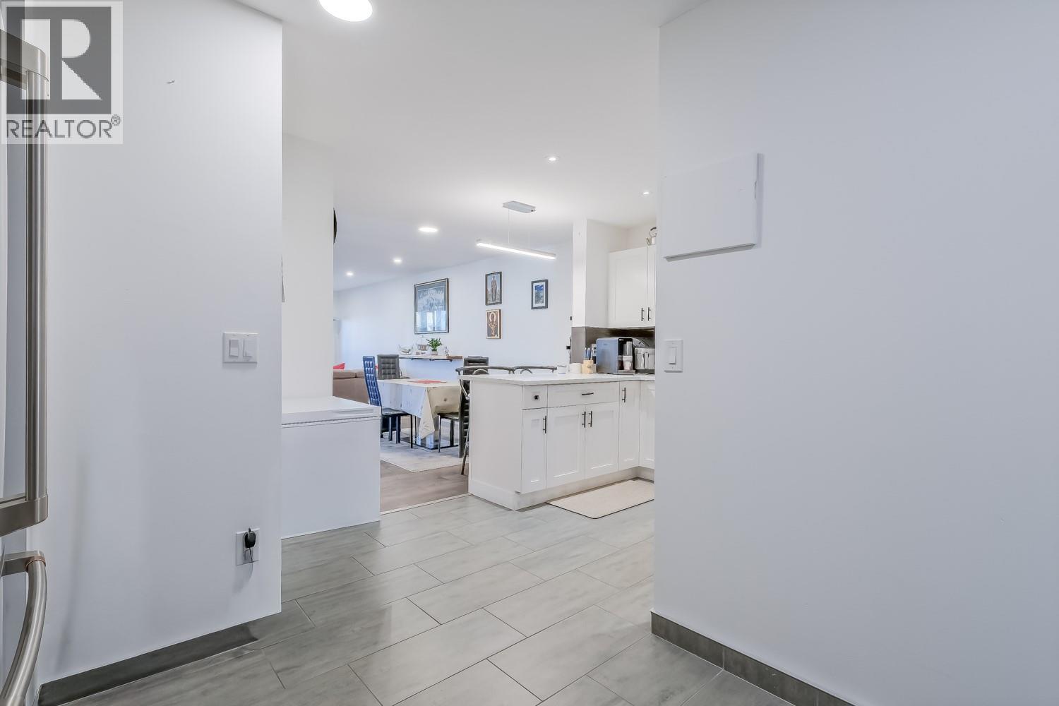 Additional image 3 of 401-1915 Pacific Court, Kelowna, BC, V1Y8B3