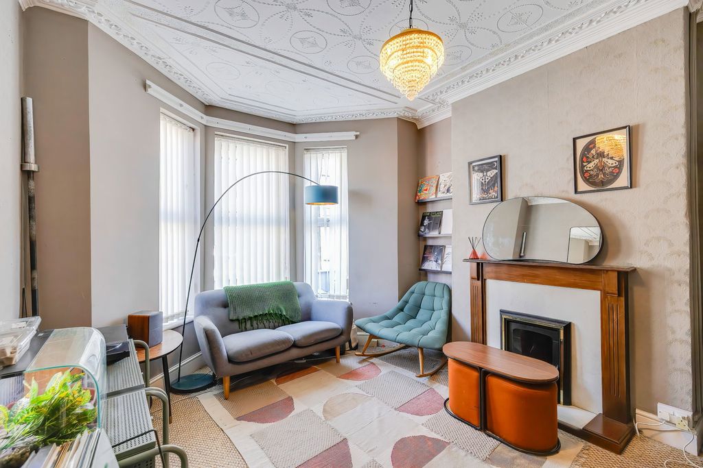 Additional image 5 of 4 bed terraced house for saleMackintosh Place, Roath, Cardiff CF24
