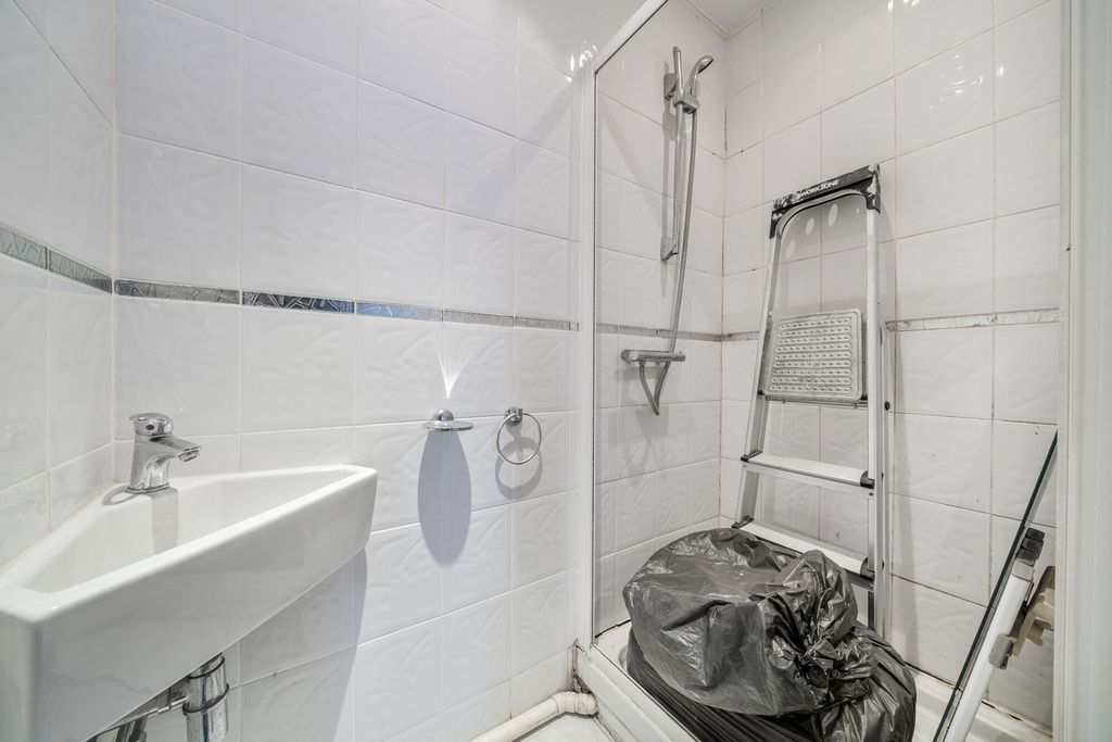 Additional image 15 of 3 bed detached house for saleBlendon Drive, Bexley DA5