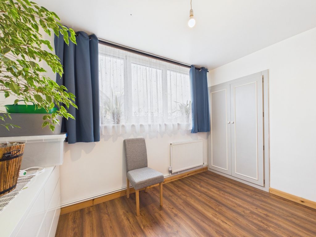 Additional image 6 of 3 bed flat for saleGoodwin Parade, Hull HU3
