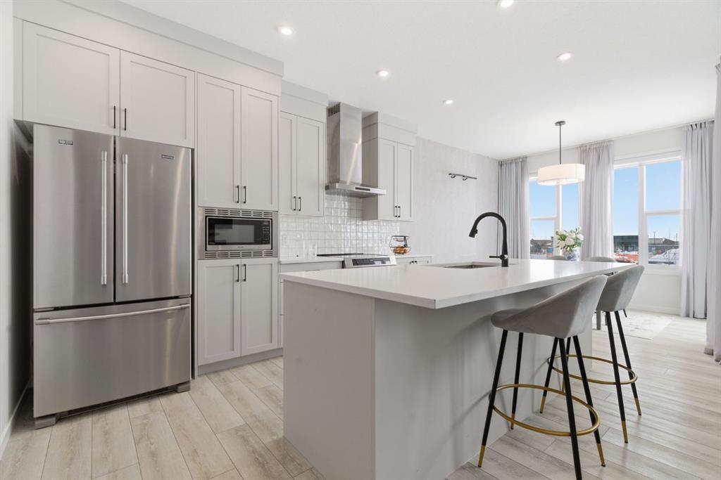 Additional image 4 of 54 Belmont Manor SW, Calgary, AB, T2X 5E4