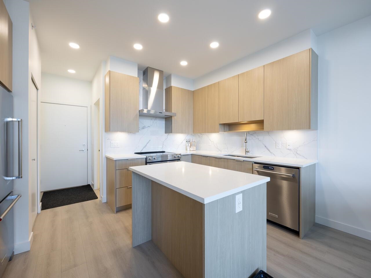Additional image 6 of 406-7799 17th Street, Burnaby, BC, V3N 0J5