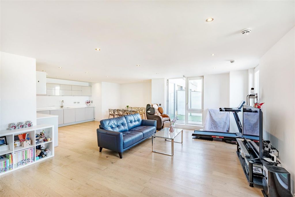 Additional image 4 of 4 bed flat for saleThe Boardwalk, Brighton Marina Village, Brighton BN2