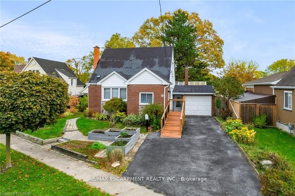 18 Flanders Avenue, St. Catharines, ON, L2M 5X3
