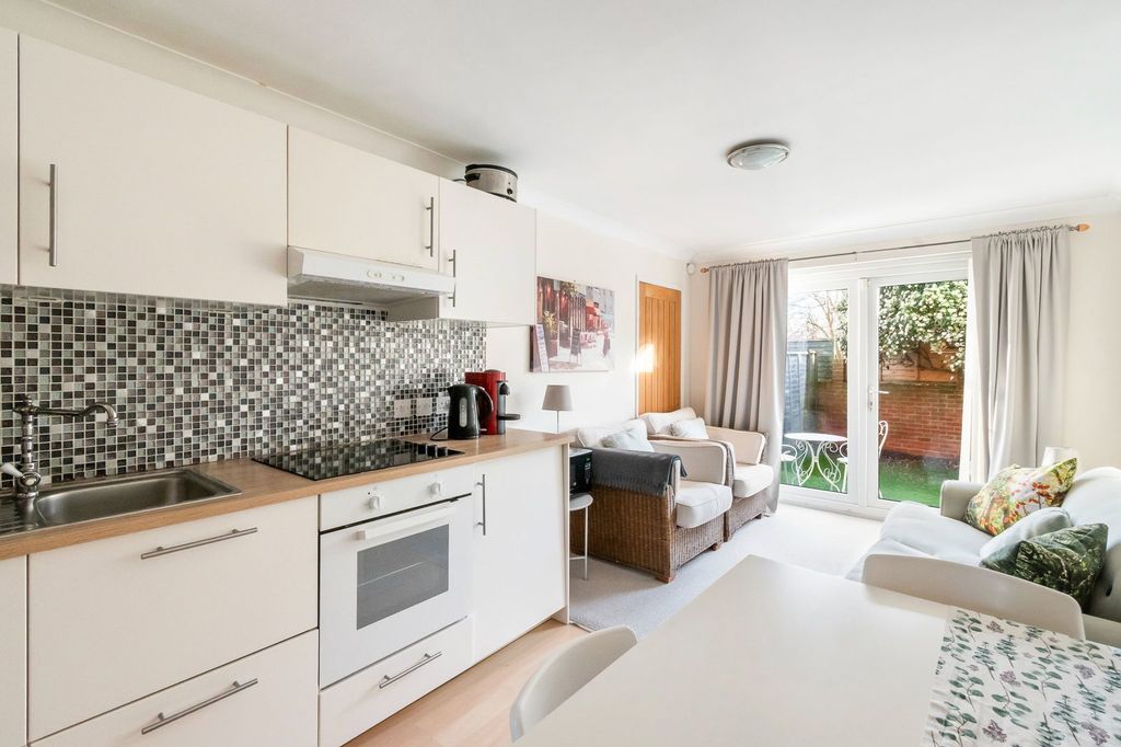 Additional image 25 of 4 bed detached house for saleFen Road, Cambridge CB4