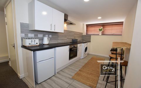 |Ref: R193941|, Bedford Place, Southampton SO15