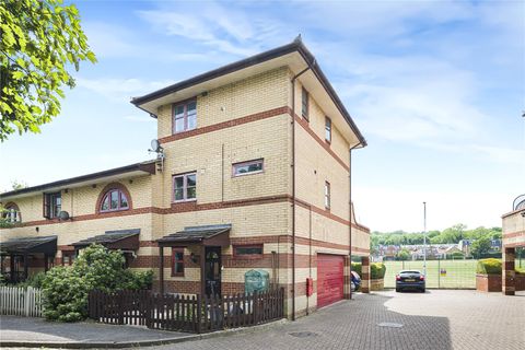 Pincott Place, London SE4