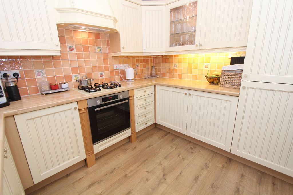 Additional image 10 of 3 bed detached house for saleFernhurst Drive, Pensnett, Brierley Hill DY5