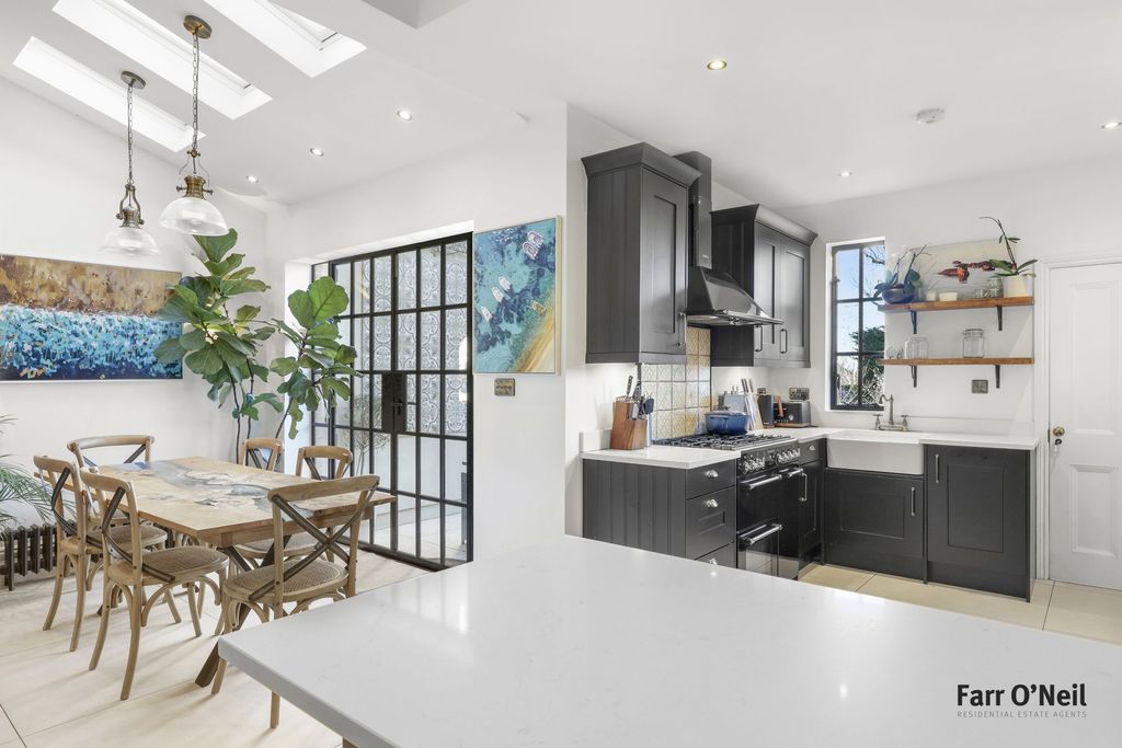 Additional image 3 of 4 bed semi-detached house for saleRussell Road, Buckhurst Hill IG9
