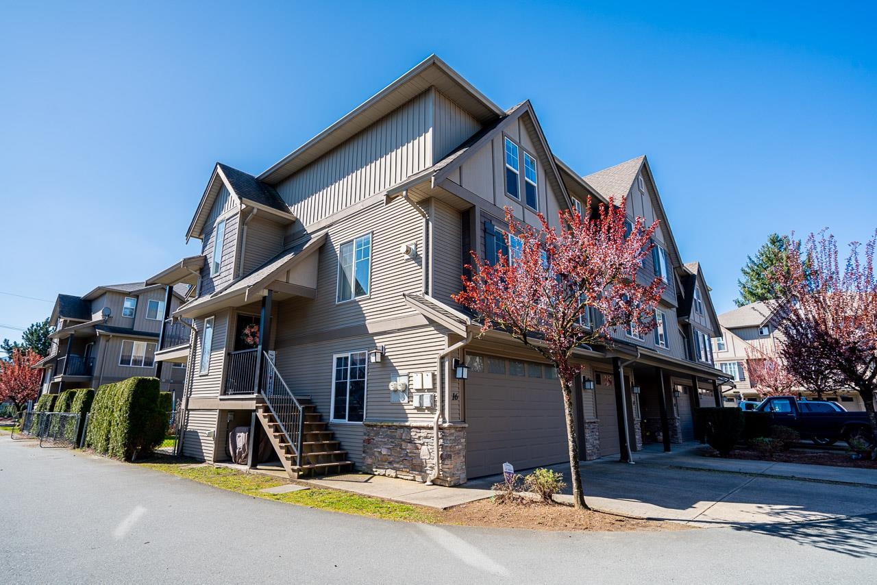 16-46321 Cessna Drive, Chilliwack, BC, V2P 1A7