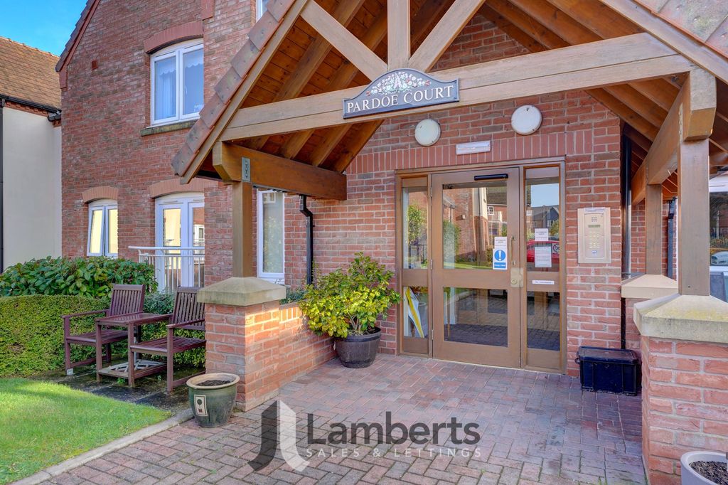 Additional image 16 of 2 bed flat for saleNew Road, Studley B80