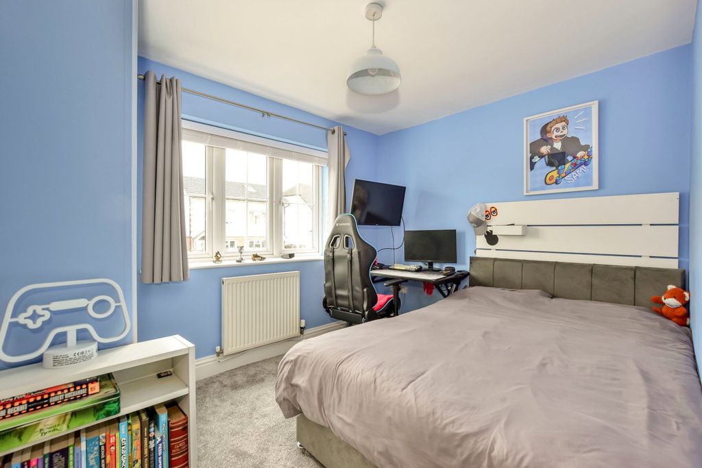Additional image 15 of 4 bed semi-detached house for salePopes Road, Abbots Langley WD5