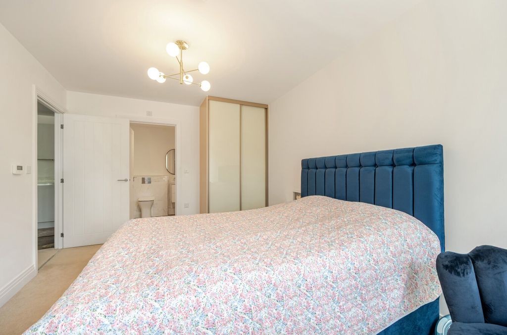 Additional image 15 of 2 bed flat for saleRoman Way, Beckenham, Kent BR3