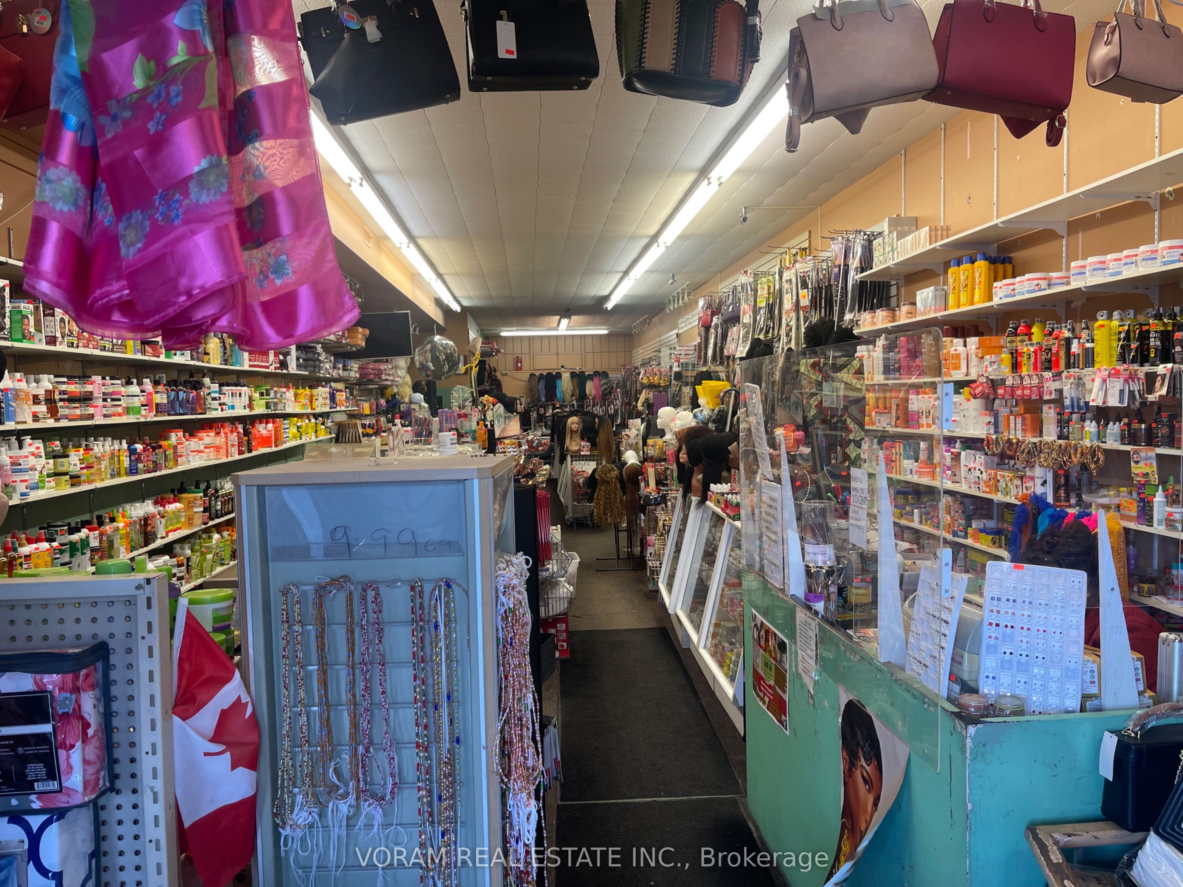 Additional image 3 of 879 Jane Street, Toronto, ON, M6N 4C4