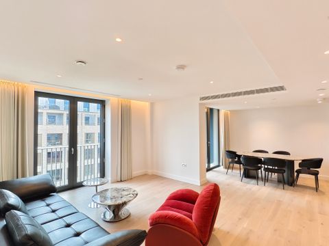 10 Salutation Gardensï¼Œ Calthorpe Street, London WC1X