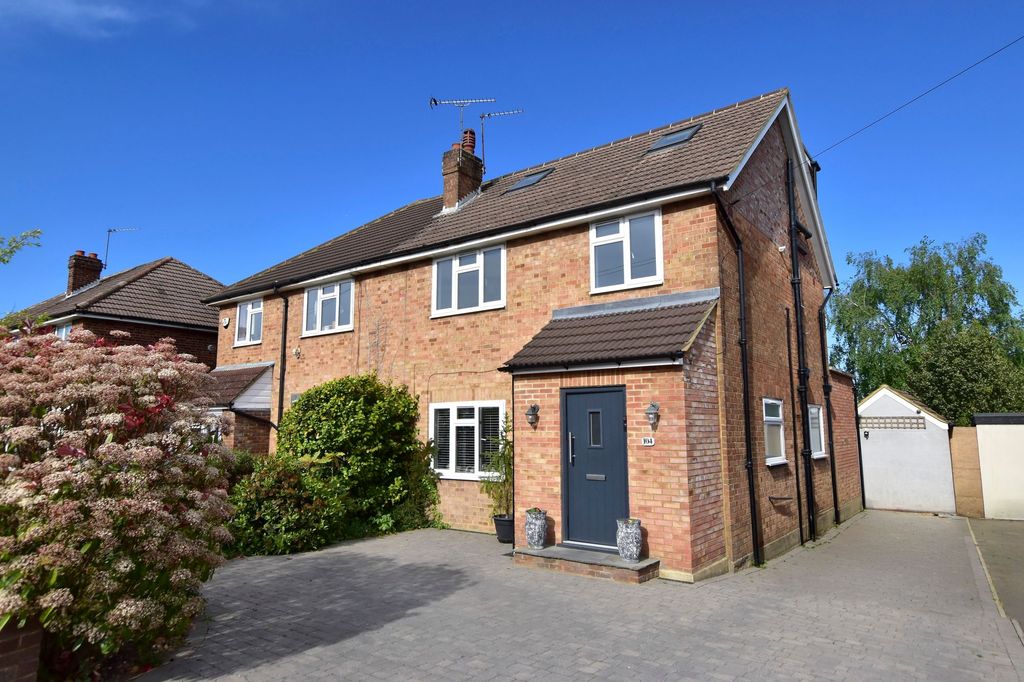 4 bed semi-detached house for saleTibbs Hill Road, Abbots Langley WD5