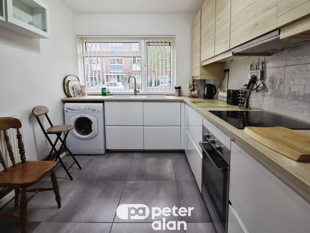 Additional image 2 of 2 bed maisonette for salePark Lane, Whitchurch, Cardiff CF14