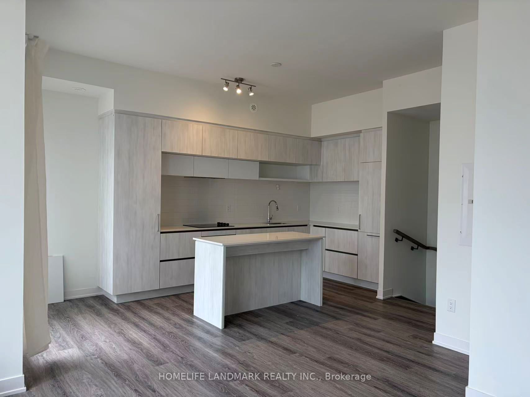 Additional image 2 of 1224-8 David Eyer Road, Richmond Hill, ON, L4S 0N3