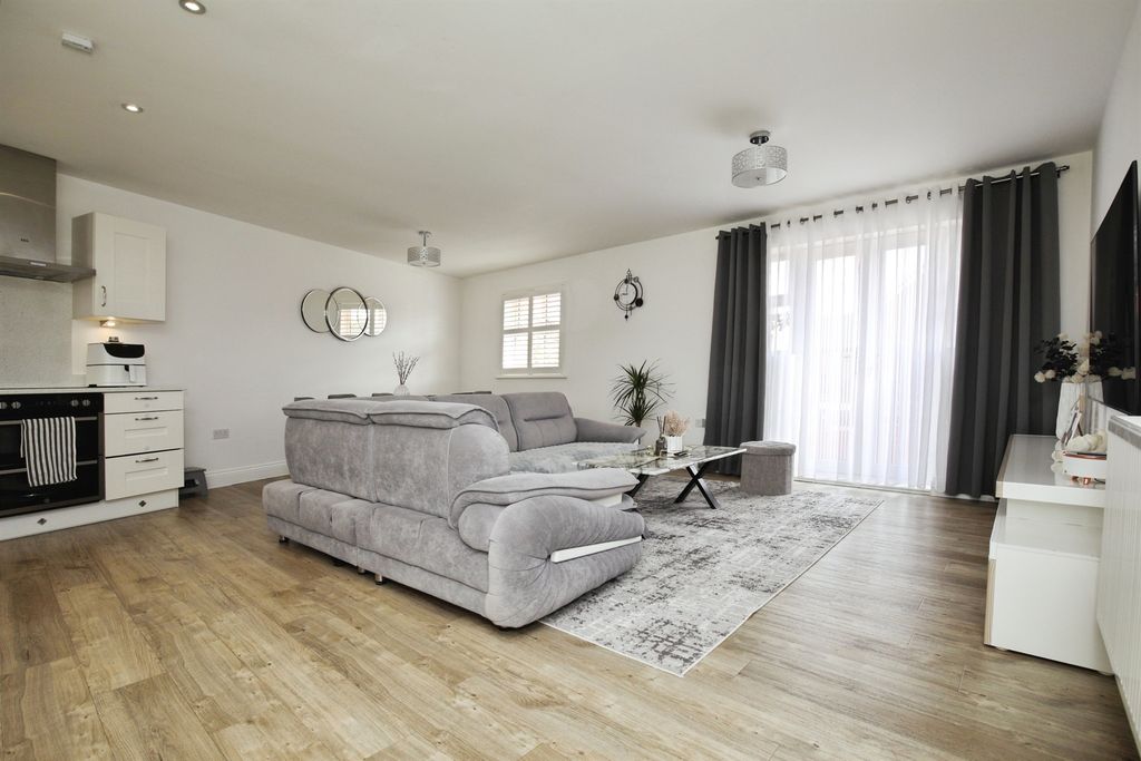 Additional image 15 of 3 bed maisonette for saleDraper Close, Andover SP11